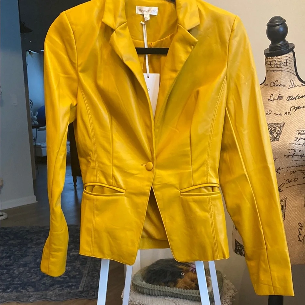 NWT Yellow Structured Blazer with Tailored Fit - Picture 1 of 10